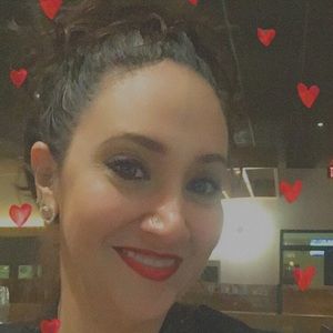 Meet your Posher, Suzanne